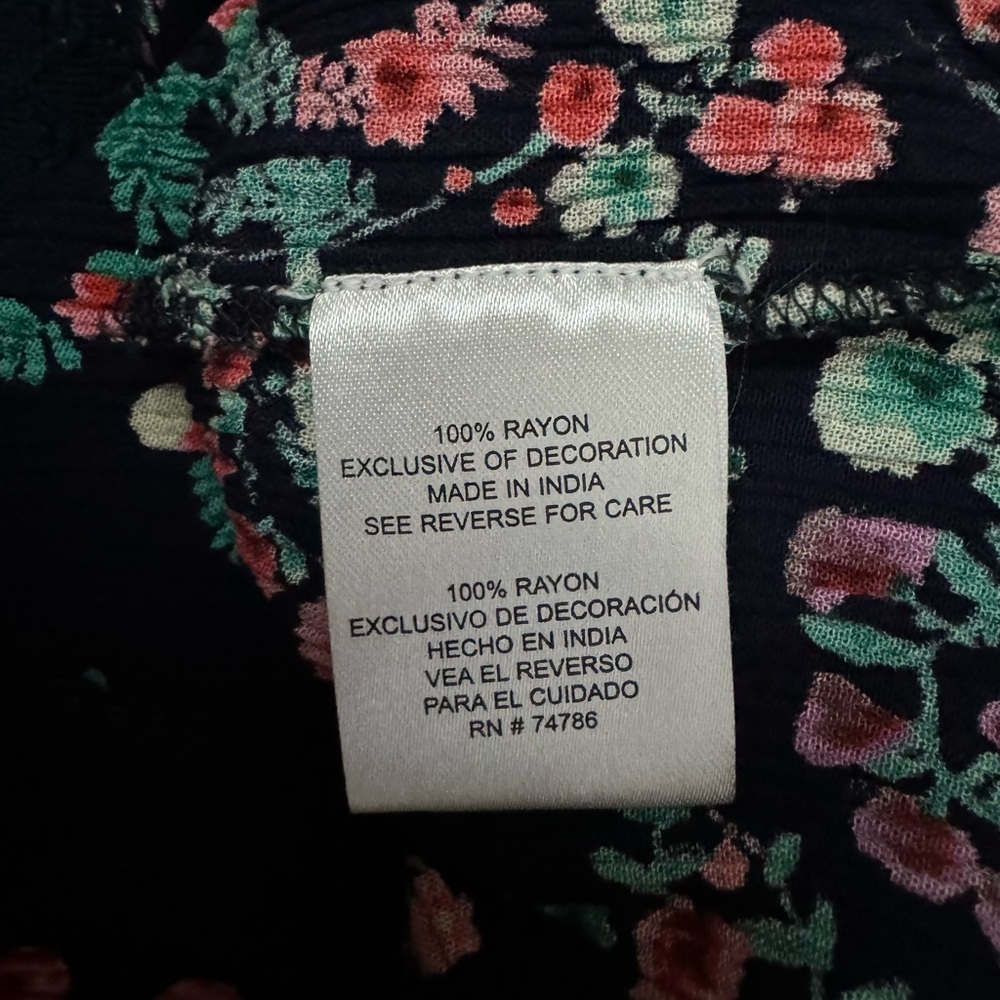 Bila Floral Navy Blue Lace Sleeveless Top Size M - Picture 11 of 11